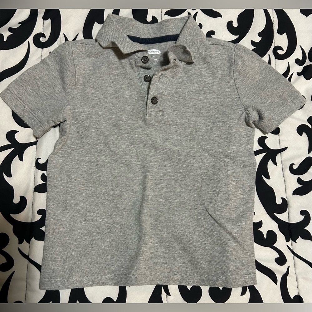 Old Navy Grey toddler short sleeve polo- size 5t